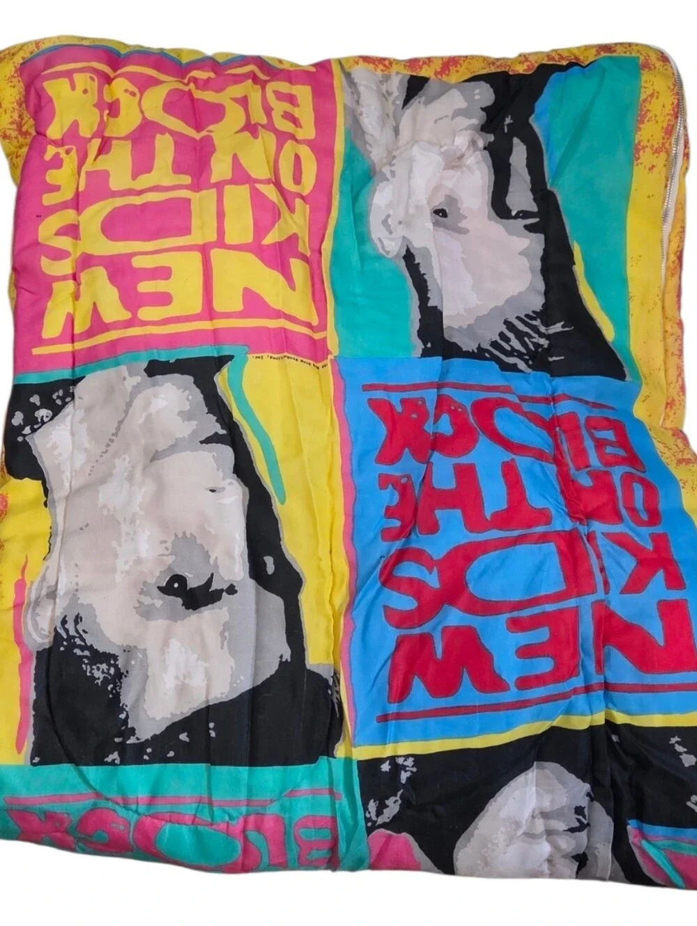 New Kids on the Block vintage 1990 teen sleeping bag VGUC - Picture 9 of 9